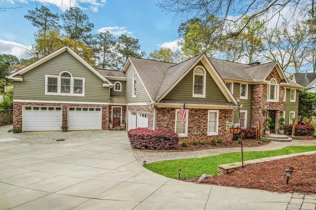 5047 Nesbit Ferry Lane, Sandy Springs, Georgia 30350, 5 Bedrooms Bedrooms, ,6 BathroomsBathrooms,Residential,Sold,5047 Nesbit Ferry Lane,6708103