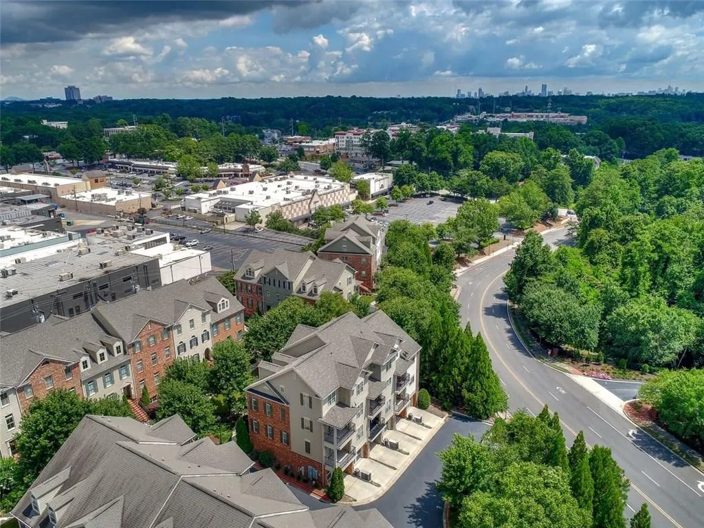 191 Le Gran Court, Sandy Springs, Georgia 30328, 2 Bedrooms Bedrooms, ,2 BathroomsBathrooms,Residential,Sold,191 Le Gran Court,6038231