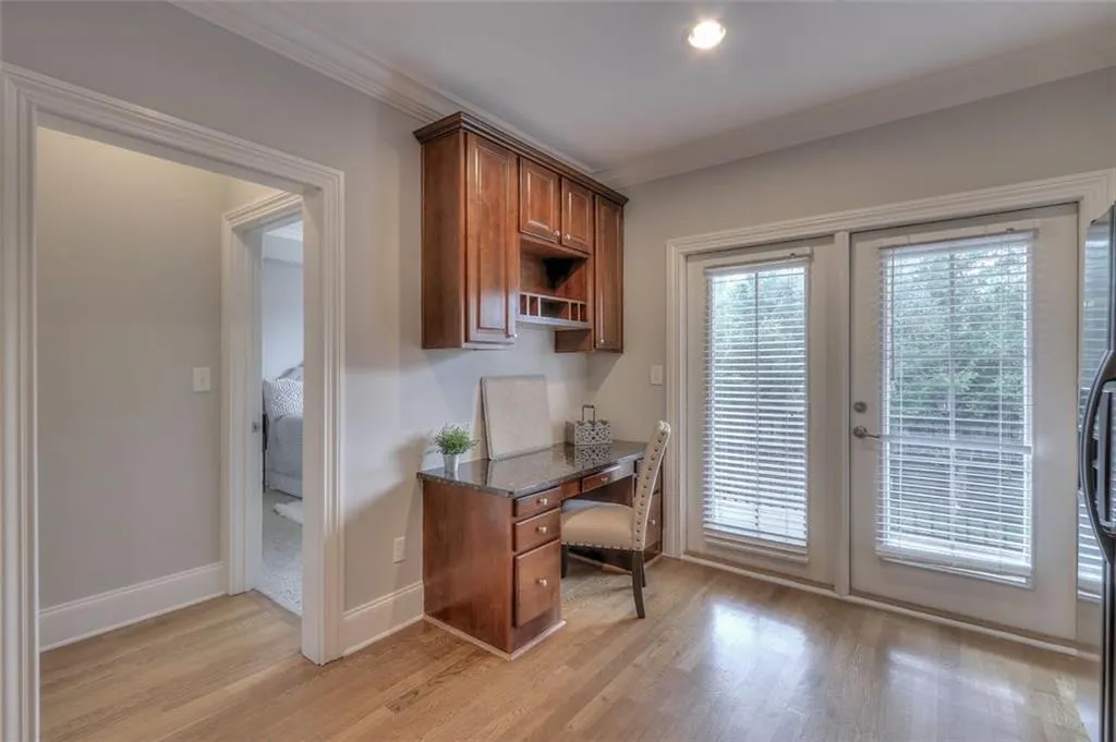 191 Le Gran Court, Sandy Springs, Georgia 30328, 2 Bedrooms Bedrooms, ,2 BathroomsBathrooms,Residential,Sold,191 Le Gran Court,6038231