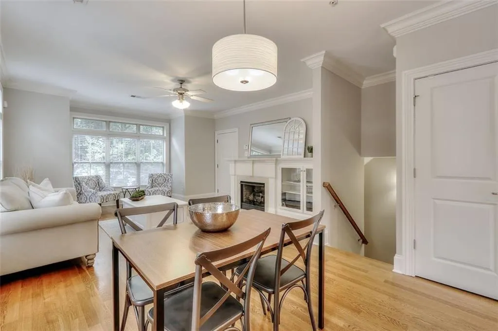191 Le Gran Court, Sandy Springs, Georgia 30328, 2 Bedrooms Bedrooms, ,2 BathroomsBathrooms,Residential,Sold,191 Le Gran Court,6038231