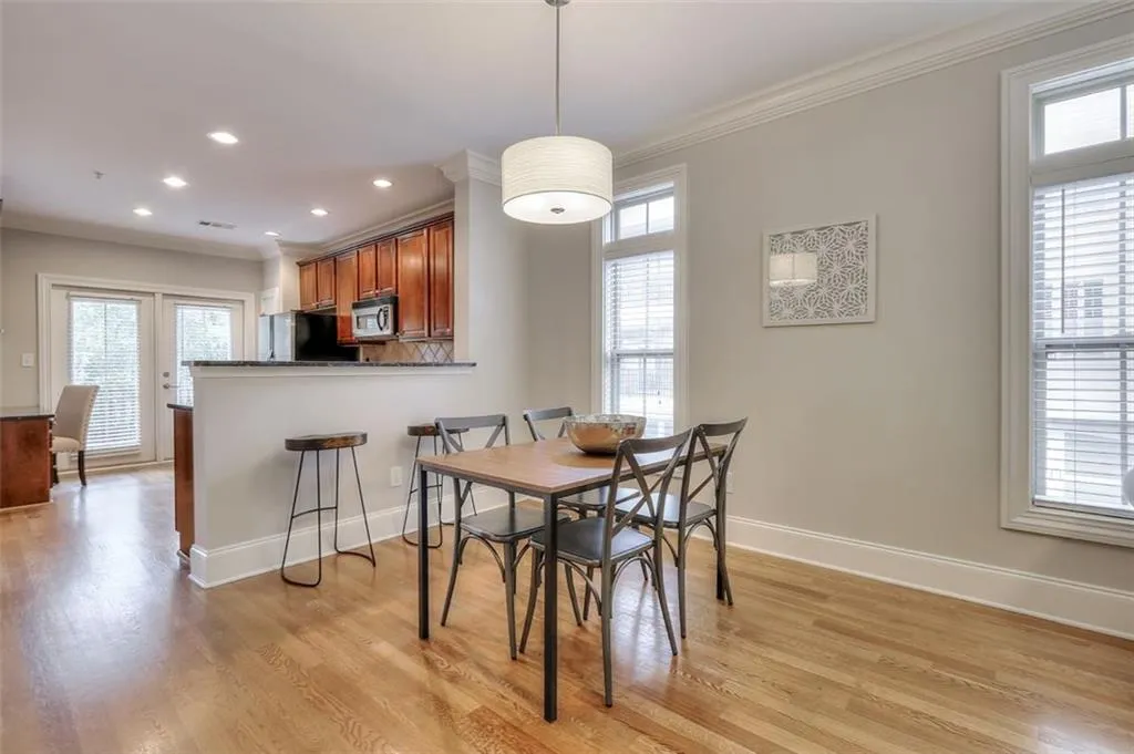 191 Le Gran Court, Sandy Springs, Georgia 30328, 2 Bedrooms Bedrooms, ,2 BathroomsBathrooms,Residential,Sold,191 Le Gran Court,6038231