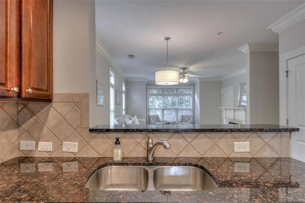 191 Le Gran Court, Sandy Springs, Georgia 30328, 2 Bedrooms Bedrooms, ,2 BathroomsBathrooms,Residential,Sold,191 Le Gran Court,6038231