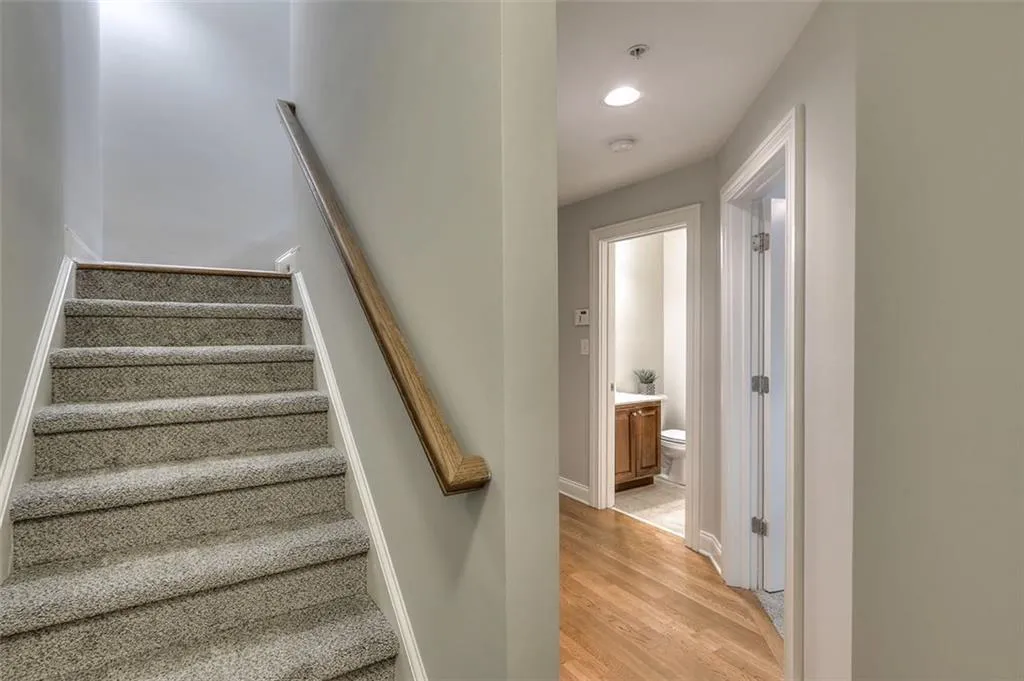 191 Le Gran Court, Sandy Springs, Georgia 30328, 2 Bedrooms Bedrooms, ,2 BathroomsBathrooms,Residential,Sold,191 Le Gran Court,6038231