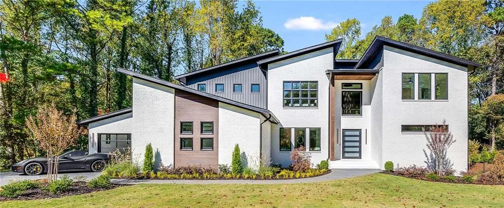 1000 Clementstone Drive, Atlanta, Georgia 30342, 5 Bedrooms Bedrooms, ,5 BathroomsBathrooms,Residential,For Sale,1000 Clementstone Drive,7676623