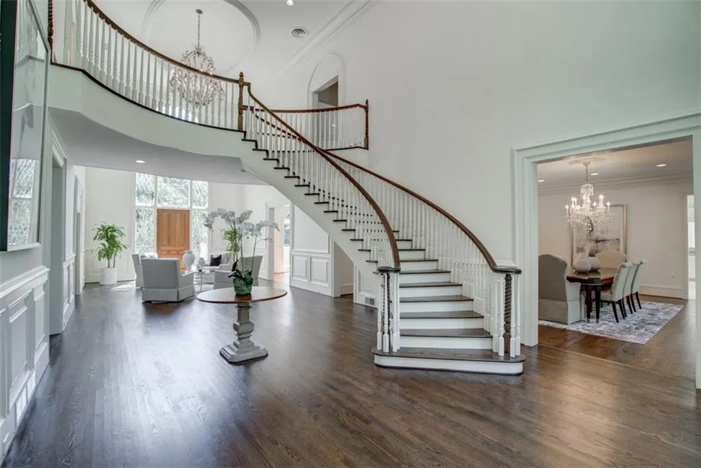 70 Finch Forest Trail, Sandy Springs, Georgia 30327, 8 Bedrooms Bedrooms, ,7 BathroomsBathrooms,Residential,Sold,70 Finch Forest Trail,6691477