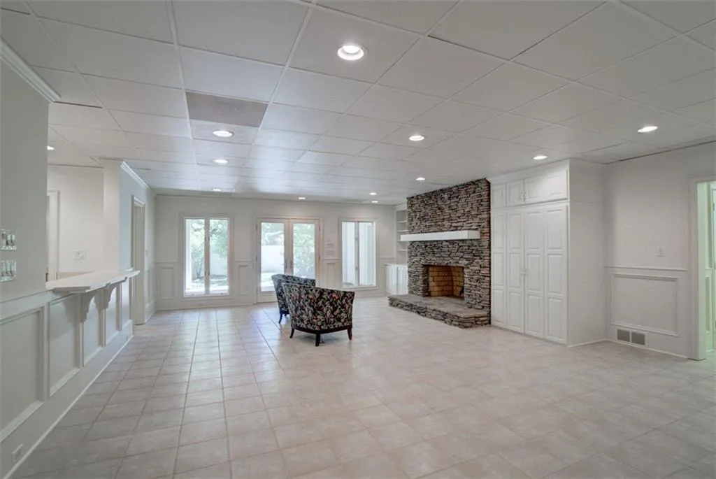 70 Finch Forest Trail, Sandy Springs, Georgia 30327, 8 Bedrooms Bedrooms, ,7 BathroomsBathrooms,Residential,Sold,70 Finch Forest Trail,6691477