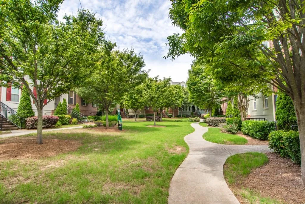 821 Perennial Drive, Sandy Springs, Georgia 30328, 2 Bedrooms Bedrooms, ,2 BathroomsBathrooms,Residential,Sold,821 Perennial Drive,6023496