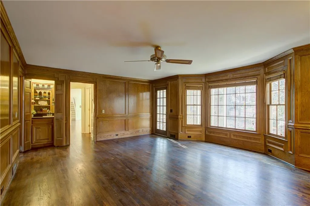 2400 Kimbrough Court, Sandy Springs, Georgia 30350, 4 Bedrooms Bedrooms, ,4 BathroomsBathrooms,Residential,Sold,2400 Kimbrough Court,6976966