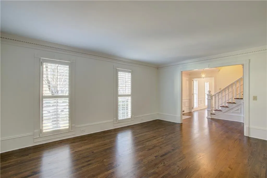 2400 Kimbrough Court, Sandy Springs, Georgia 30350, 4 Bedrooms Bedrooms, ,4 BathroomsBathrooms,Residential,Sold,2400 Kimbrough Court,6976966