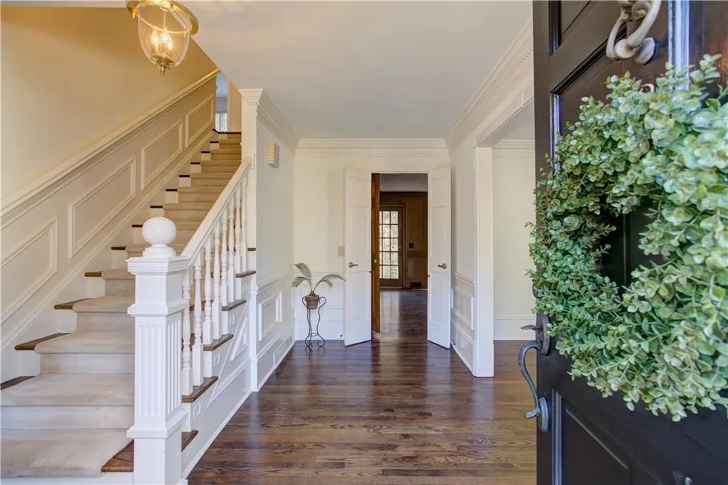 2400 Kimbrough Court, Sandy Springs, Georgia 30350, 4 Bedrooms Bedrooms, ,4 BathroomsBathrooms,Residential,Sold,2400 Kimbrough Court,6976966