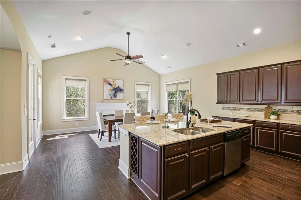 3935 Dahlwiny Court, Atlanta, Georgia 30350, 5 Bedrooms Bedrooms, ,4 BathroomsBathrooms,Residential,Sold,3935 Dahlwiny Court,7271831