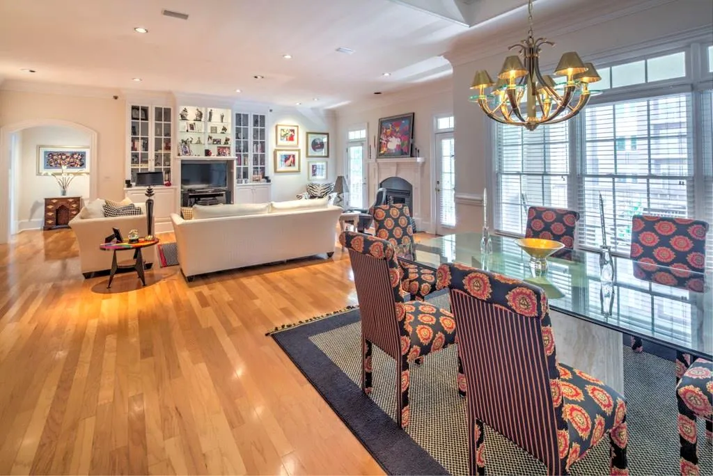 211 Colonial Homes Drive Nw Unit 1503, Atlanta, Georgia 30309, 3 Bedrooms Bedrooms, ,2 BathroomsBathrooms,Residential,Sold,211 Colonial Homes Drive Nw Unit 1503,5860549