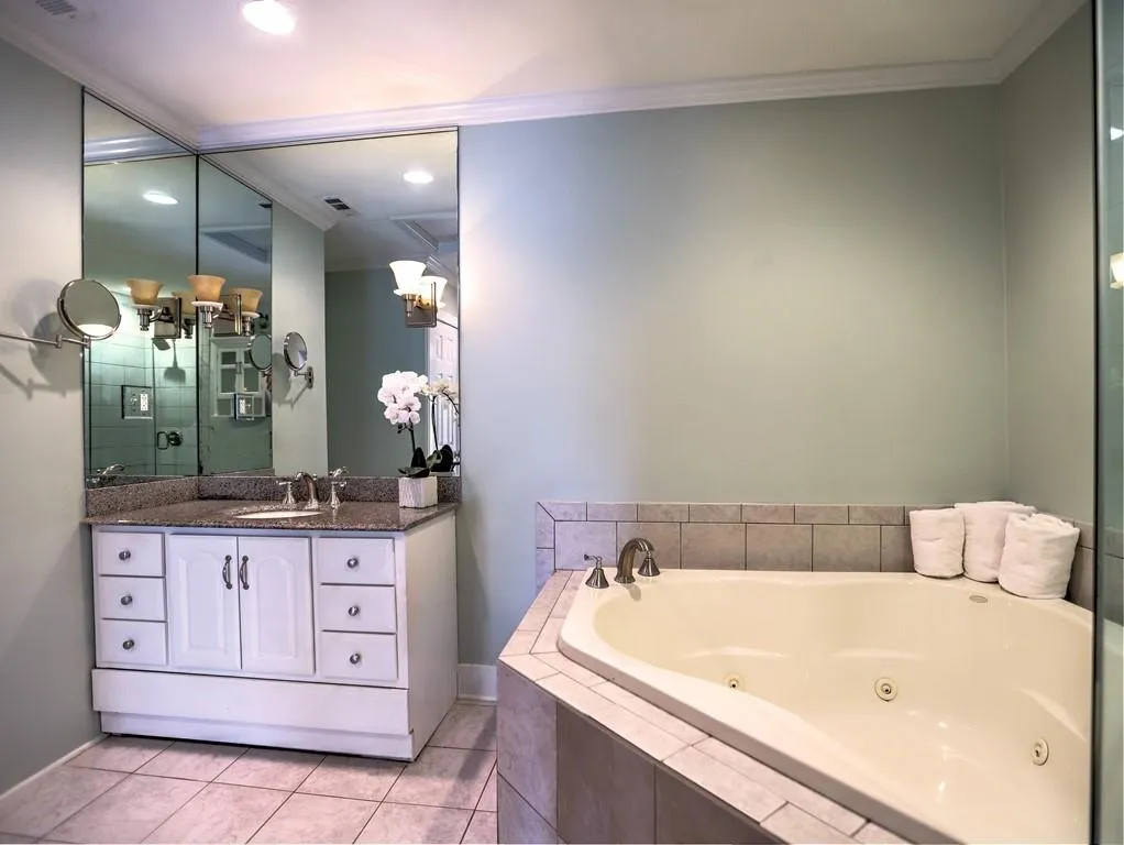 320 Thornwood Drive, Sandy Springs, Georgia 30328, 5 Bedrooms Bedrooms, ,4 BathroomsBathrooms,Residential,Sold,320 Thornwood Drive,6996546