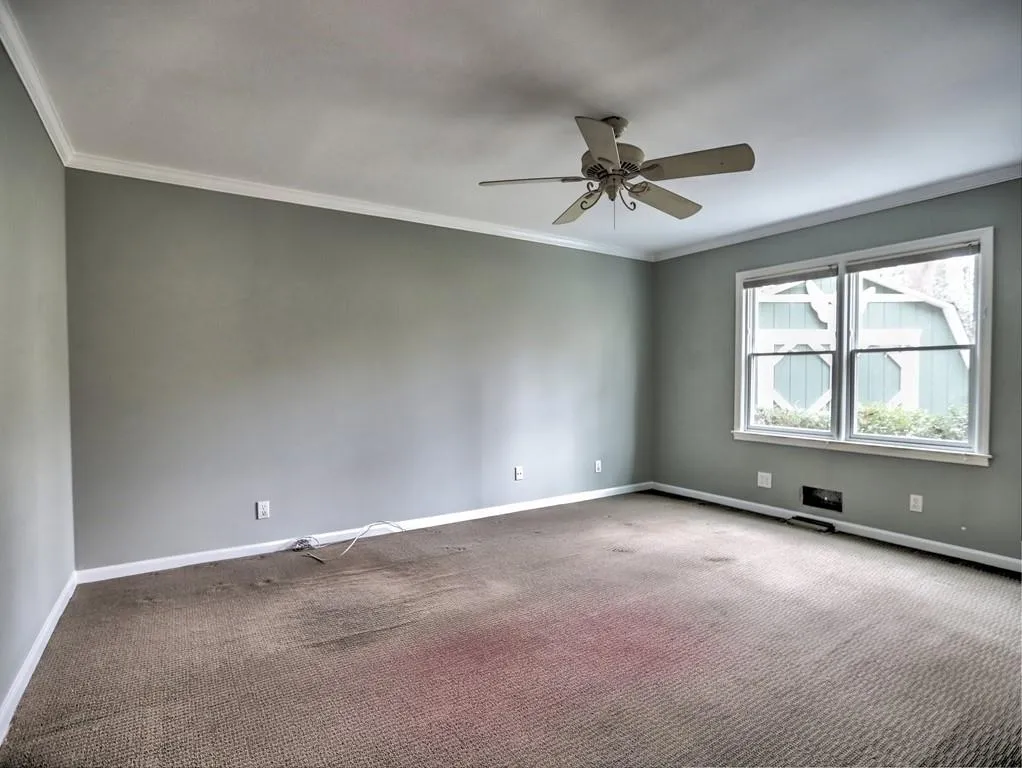 320 Thornwood Drive, Sandy Springs, Georgia 30328, 5 Bedrooms Bedrooms, ,4 BathroomsBathrooms,Residential,Sold,320 Thornwood Drive,6996546