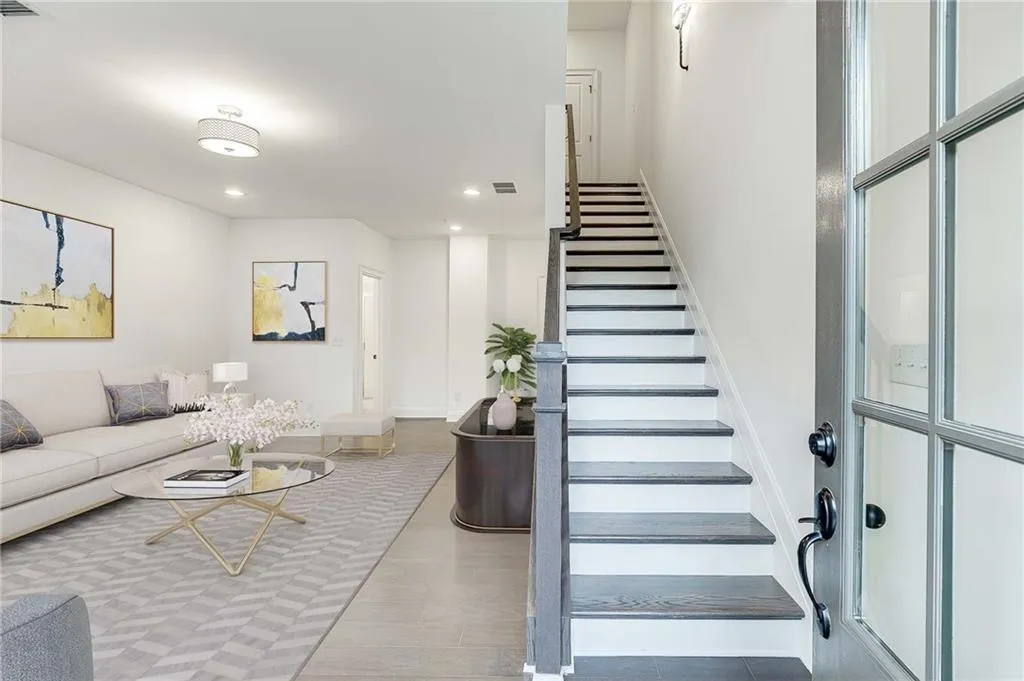 6751 Prelude Drive Unit 208, Sandy Springs, Georgia 30328, 3 Bedrooms Bedrooms, ,4 BathroomsBathrooms,Residential,Sold,6751 Prelude Drive Unit 208,7143111