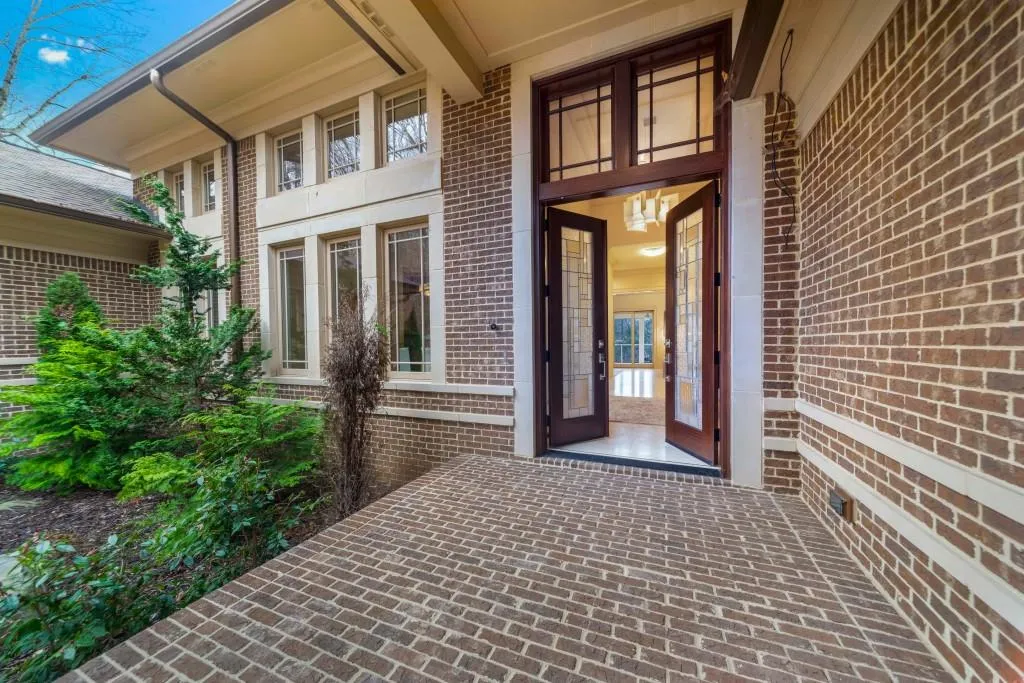 933 Altamira Lane, Atlanta, Georgia 30350, 4 Bedrooms Bedrooms, ,4 BathroomsBathrooms,Residential,Sold,933 Altamira Lane,6118621