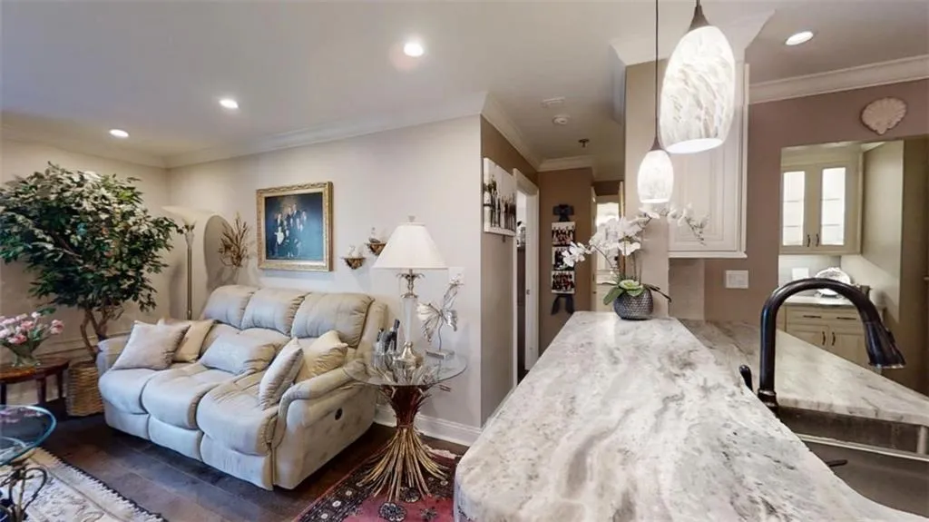 300 Johnson Ferry Road Ne Unit A403, Atlanta, Georgia 30328, 2 Bedrooms Bedrooms, ,2 BathroomsBathrooms,Residential,Sold,300 Johnson Ferry Road Ne Unit A403,7533354