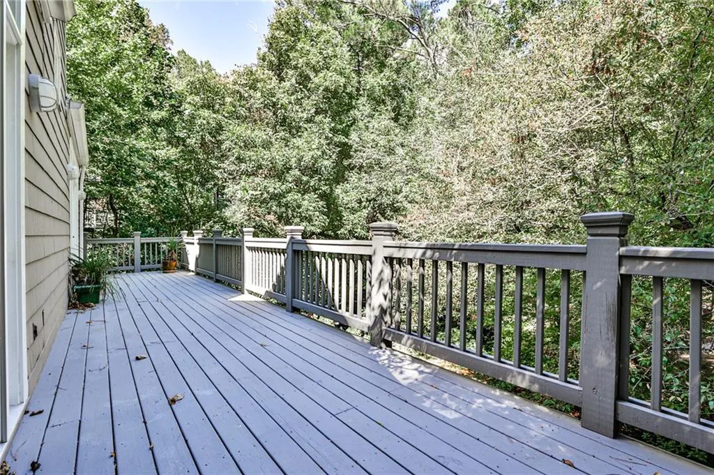 615 Winding Creek Court, Sandy Springs, Georgia 30328, 3 Bedrooms Bedrooms, ,2 BathroomsBathrooms,Residential,Sold,615 Winding Creek Court,7124456