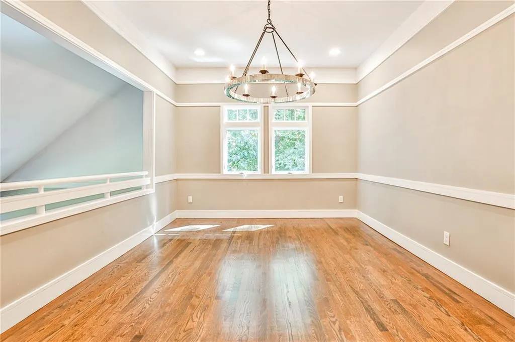 615 Winding Creek Court, Sandy Springs, Georgia 30328, 3 Bedrooms Bedrooms, ,2 BathroomsBathrooms,Residential,Sold,615 Winding Creek Court,7124456