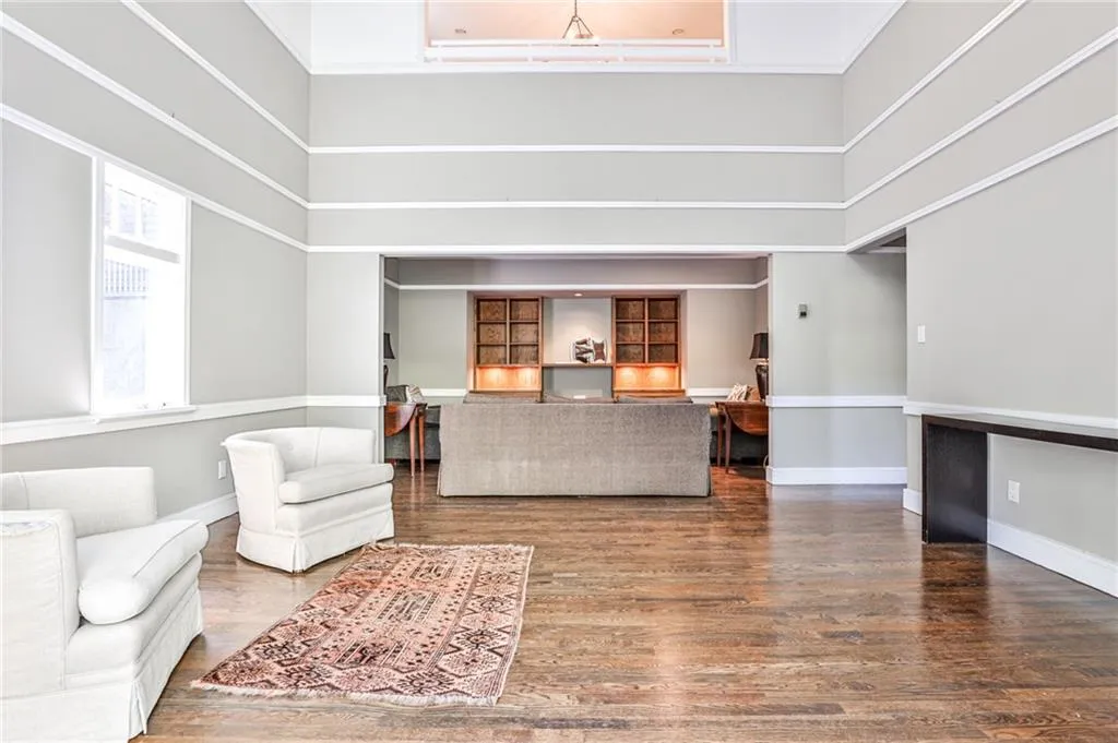 615 Winding Creek Court, Sandy Springs, Georgia 30328, 3 Bedrooms Bedrooms, ,2 BathroomsBathrooms,Residential,Sold,615 Winding Creek Court,7124456