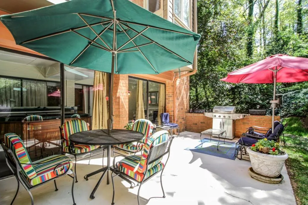 37 Willow Glen, Atlanta, Georgia 30342, 4 Bedrooms Bedrooms, ,4 BathroomsBathrooms,Residential,Sold,37 Willow Glen,5672500
