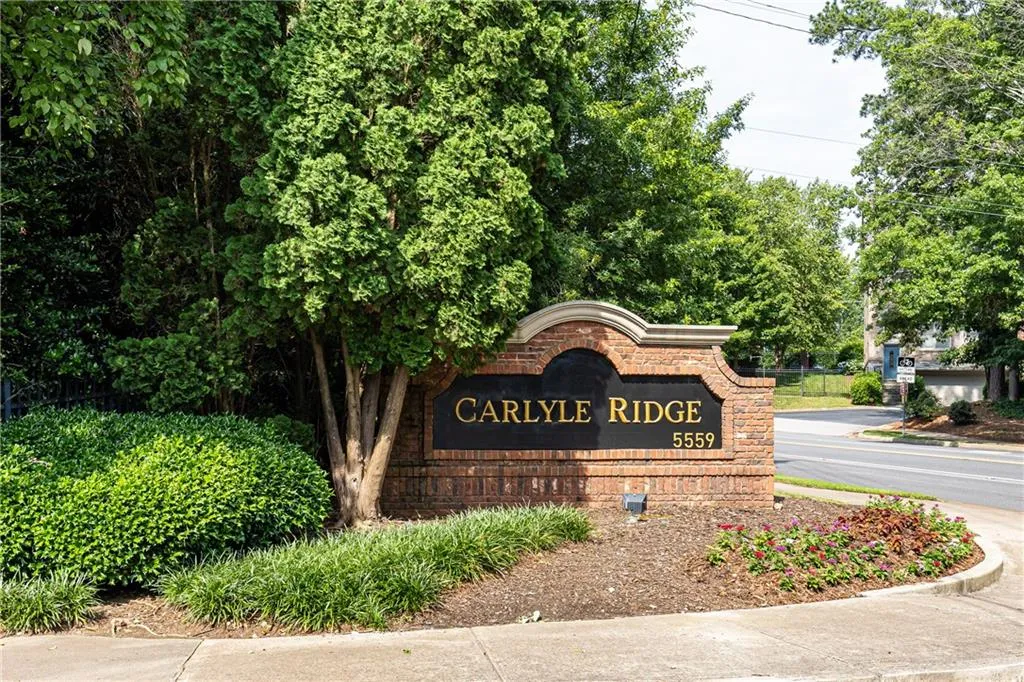 5559 Glenridge Drive Unit 2207, Atlanta, Georgia 30342, 2 Bedrooms Bedrooms, ,2 BathroomsBathrooms,Residential,Sold,5559 Glenridge Drive Unit 2207,7398435