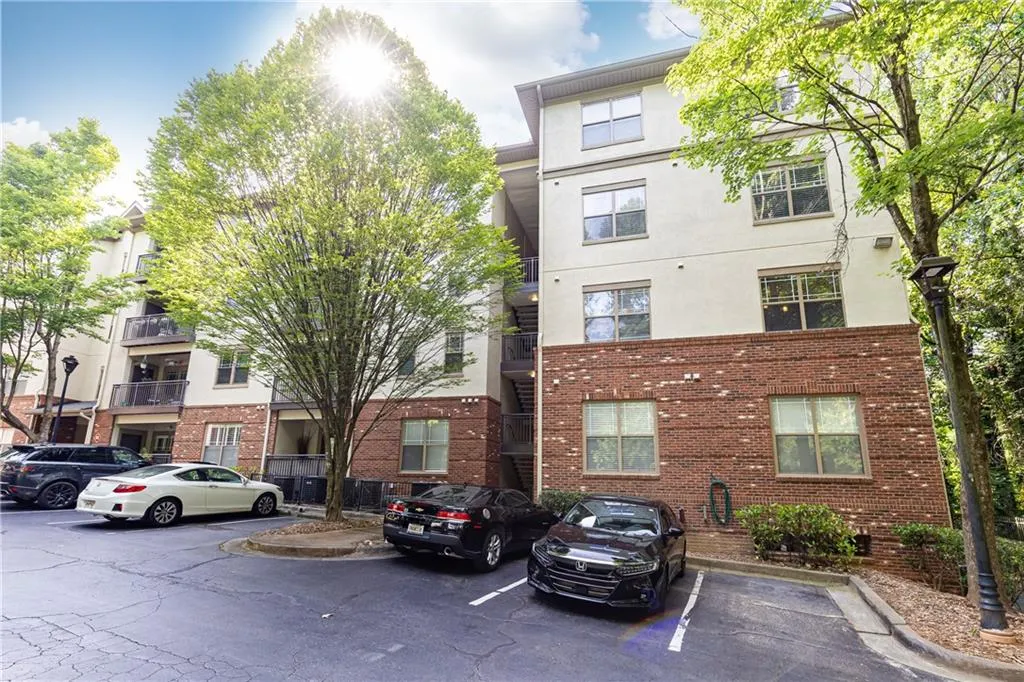 5559 Glenridge Drive Unit 2207, Atlanta, Georgia 30342, 2 Bedrooms Bedrooms, ,2 BathroomsBathrooms,Residential,Sold,5559 Glenridge Drive Unit 2207,7398435