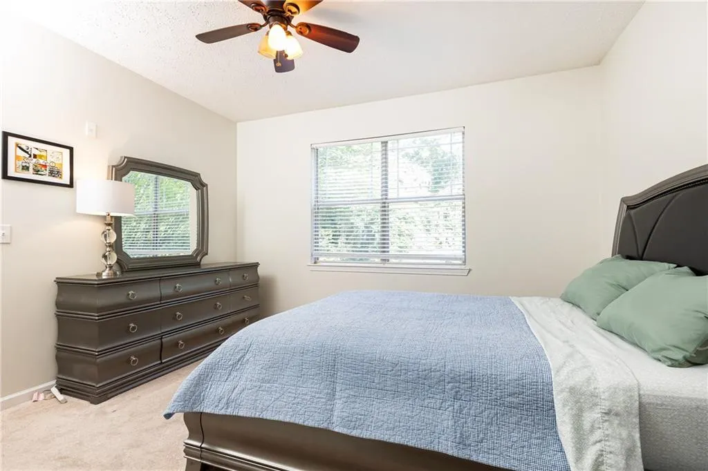 5559 Glenridge Drive Unit 2207, Atlanta, Georgia 30342, 2 Bedrooms Bedrooms, ,2 BathroomsBathrooms,Residential,Sold,5559 Glenridge Drive Unit 2207,7398435