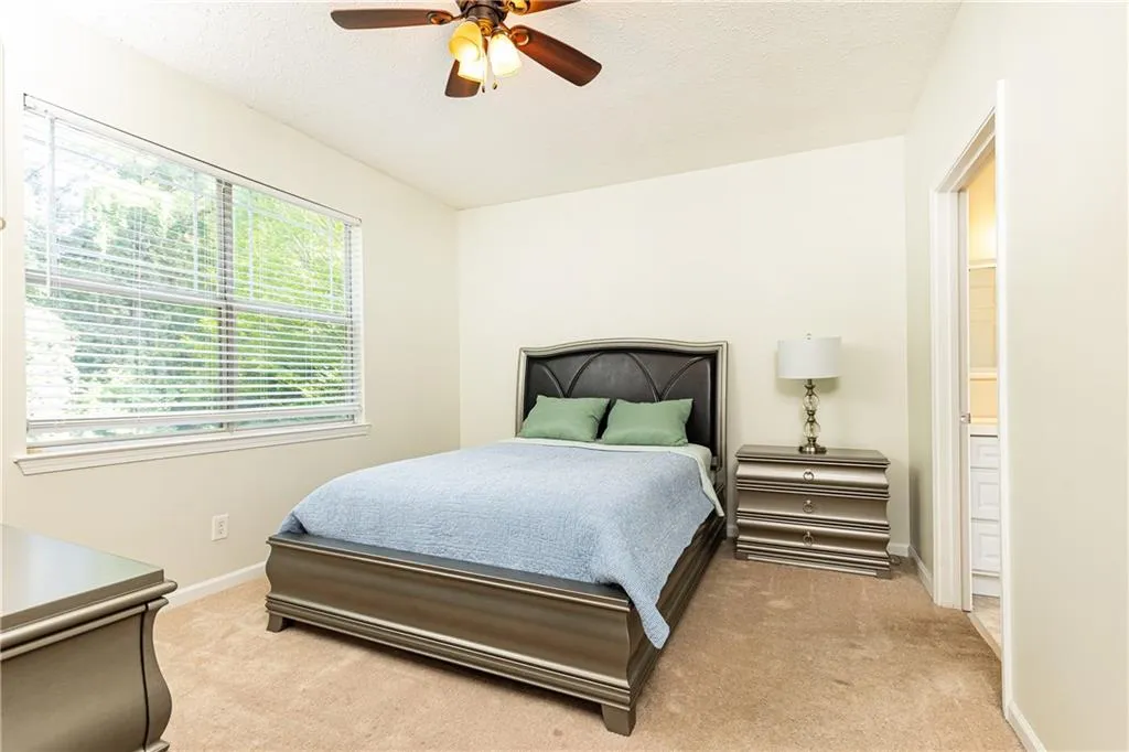 5559 Glenridge Drive Unit 2207, Atlanta, Georgia 30342, 2 Bedrooms Bedrooms, ,2 BathroomsBathrooms,Residential,Sold,5559 Glenridge Drive Unit 2207,7398435