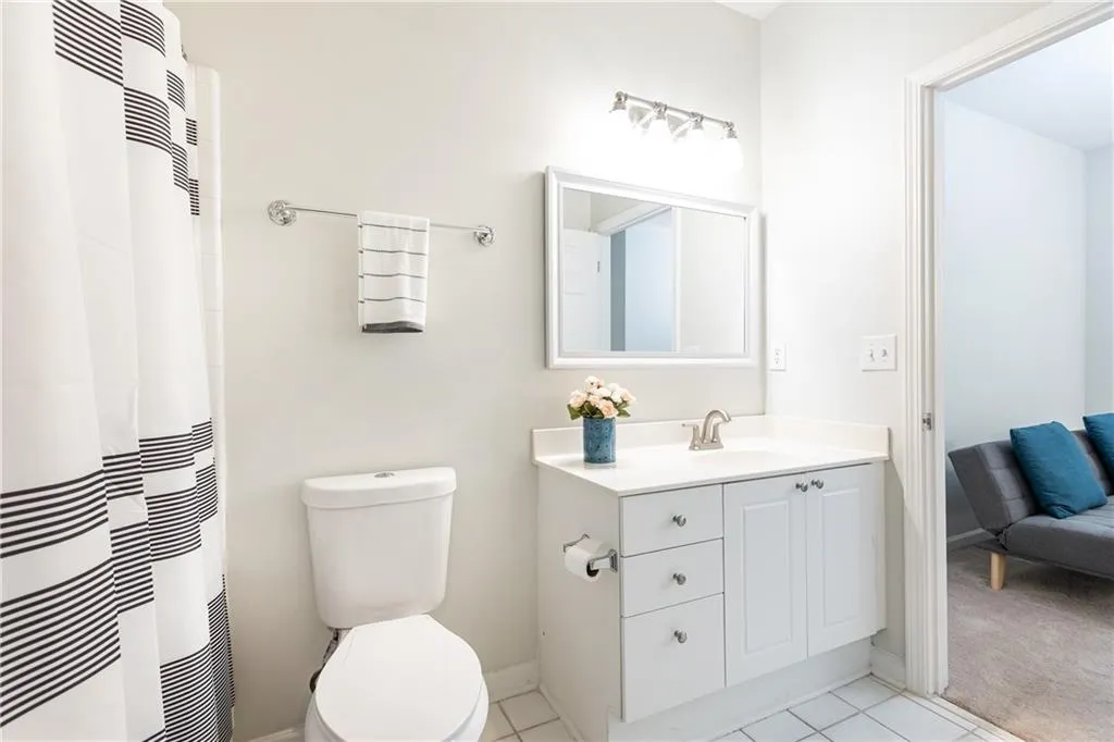 5559 Glenridge Drive Unit 2207, Atlanta, Georgia 30342, 2 Bedrooms Bedrooms, ,2 BathroomsBathrooms,Residential,Sold,5559 Glenridge Drive Unit 2207,7398435