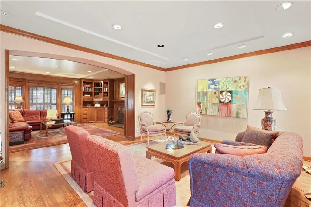 265 Cameron Ridge Drive, Sandy Springs, Georgia 30328, 5 Bedrooms Bedrooms, ,3 BathroomsBathrooms,Residential,Sold,265 Cameron Ridge Drive,6847280