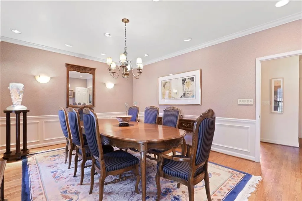 265 Cameron Ridge Drive, Sandy Springs, Georgia 30328, 5 Bedrooms Bedrooms, ,3 BathroomsBathrooms,Residential,Sold,265 Cameron Ridge Drive,6847280