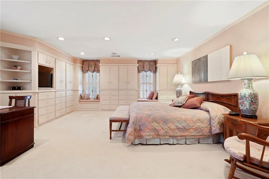 265 Cameron Ridge Drive, Sandy Springs, Georgia 30328, 5 Bedrooms Bedrooms, ,3 BathroomsBathrooms,Residential,Sold,265 Cameron Ridge Drive,6847280