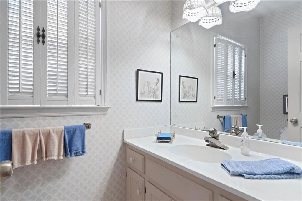 265 Cameron Ridge Drive, Sandy Springs, Georgia 30328, 5 Bedrooms Bedrooms, ,3 BathroomsBathrooms,Residential,Sold,265 Cameron Ridge Drive,6847280