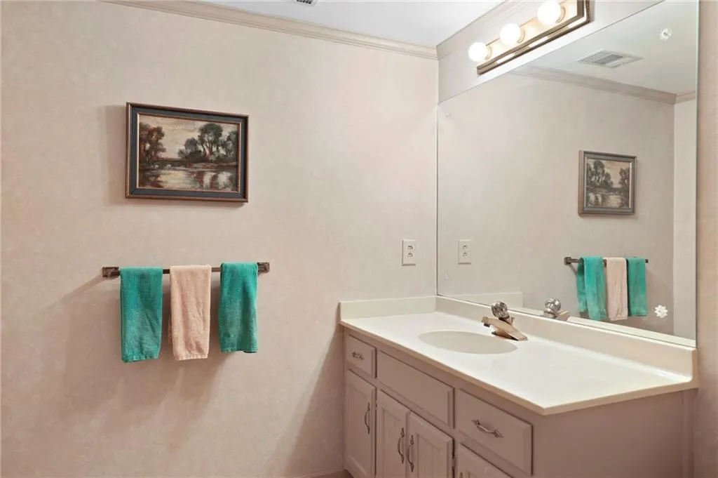 265 Cameron Ridge Drive, Sandy Springs, Georgia 30328, 5 Bedrooms Bedrooms, ,3 BathroomsBathrooms,Residential,Sold,265 Cameron Ridge Drive,6847280