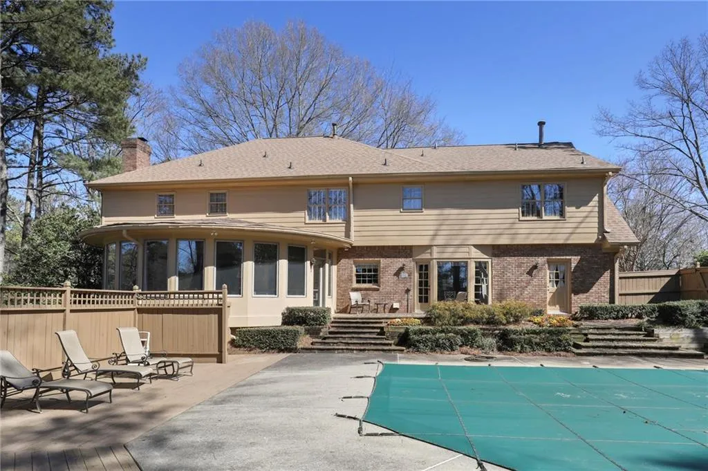 265 Cameron Ridge Drive, Sandy Springs, Georgia 30328, 5 Bedrooms Bedrooms, ,3 BathroomsBathrooms,Residential,Sold,265 Cameron Ridge Drive,6847280