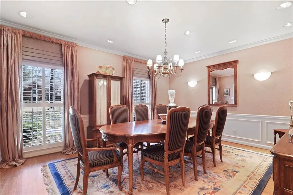 265 Cameron Ridge Drive, Sandy Springs, Georgia 30328, 5 Bedrooms Bedrooms, ,3 BathroomsBathrooms,Residential,Sold,265 Cameron Ridge Drive,6847280