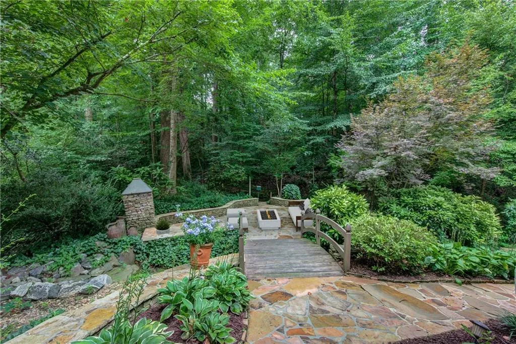 110 Wyndham Drive, Atlanta, Georgia 30328, 3 Bedrooms Bedrooms, ,2 BathroomsBathrooms,Residential,Sold,110 Wyndham Drive,7163763