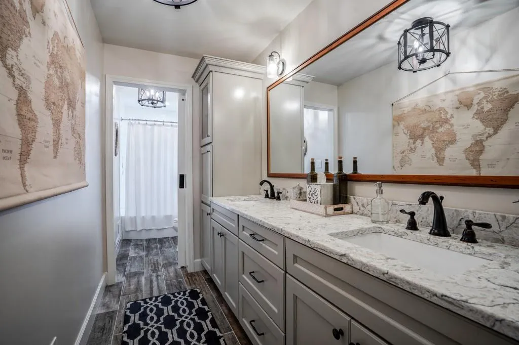 7135 Hunters Branch Drive, Sandy Springs, Georgia 30328, 5 Bedrooms Bedrooms, ,3 BathroomsBathrooms,Residential,Sold,7135 Hunters Branch Drive,6524636