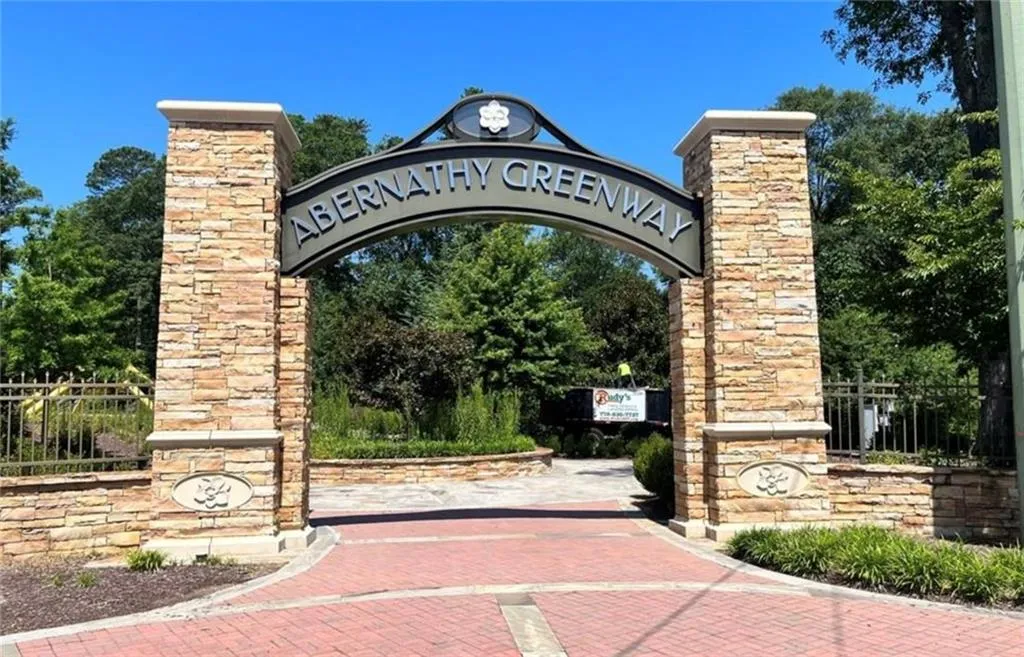 6700 Roswell Road Unit 19e, Atlanta, Georgia 30328, 2 Bedrooms Bedrooms, ,1 BathroomBathrooms,Residential,Sold,6700 Roswell Road Unit 19e,7279072