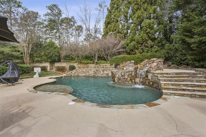 305 Forrest Lake Drive, Sandy Springs, Georgia 30327, 6 Bedrooms Bedrooms, ,7 BathroomsBathrooms,Residential,For Sale,305 Forrest Lake Drive,7760154