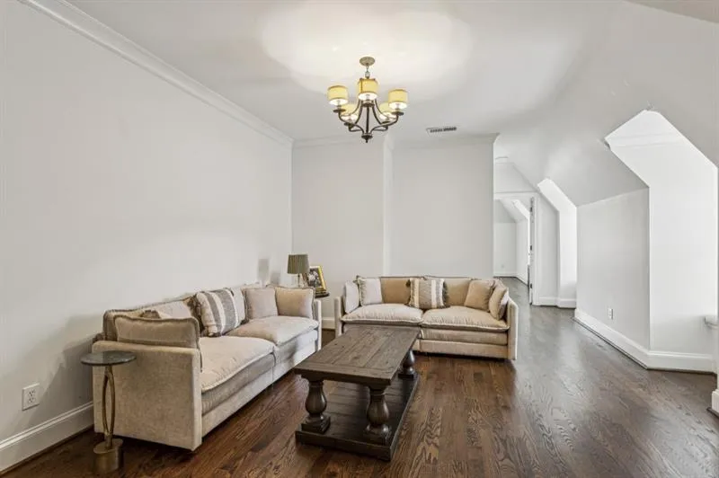 305 Forrest Lake Drive, Sandy Springs, Georgia 30327, 6 Bedrooms Bedrooms, ,7 BathroomsBathrooms,Residential,For Sale,305 Forrest Lake Drive,7760154