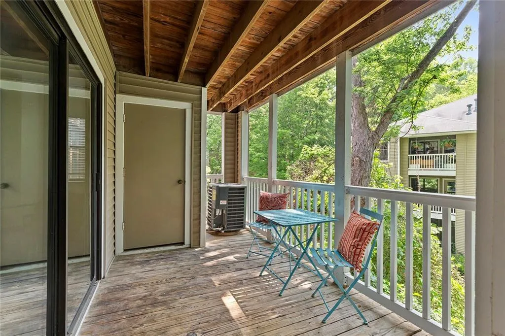 510 Barrington Hills Drive, Sandy Springs, Georgia 30350, 2 Bedrooms Bedrooms, ,2 BathroomsBathrooms,Residential,Sold,510 Barrington Hills Drive,7211067