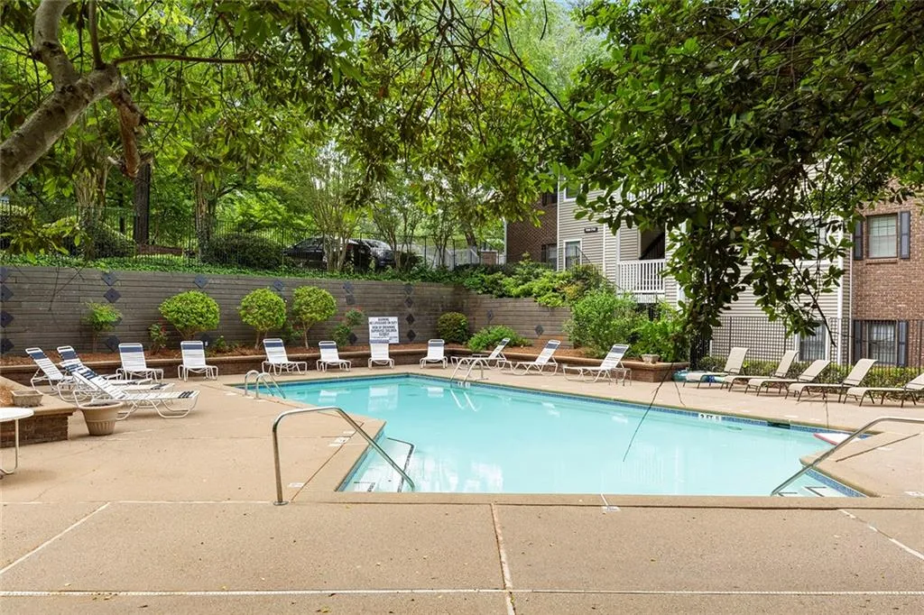 510 Barrington Hills Drive, Sandy Springs, Georgia 30350, 2 Bedrooms Bedrooms, ,2 BathroomsBathrooms,Residential,Sold,510 Barrington Hills Drive,7211067