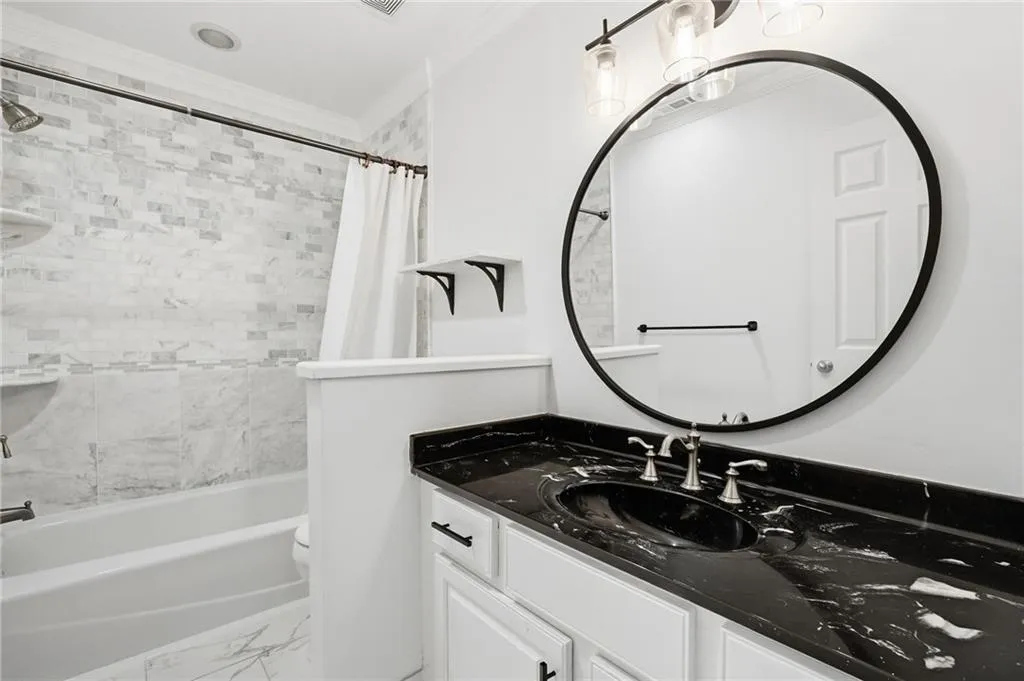 1831 Rockridge Place Ne, Atlanta, Georgia 30324, 2 Bedrooms Bedrooms, 0 ,2 BathroomsBathrooms,Residential,For Sale,1831 Rockridge Place Ne,7845892