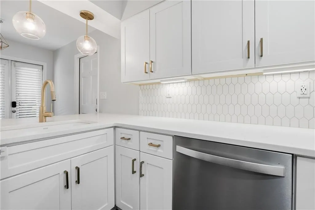 1831 Rockridge Place Ne, Atlanta, Georgia 30324, 2 Bedrooms Bedrooms, 0 ,2 BathroomsBathrooms,Residential,For Sale,1831 Rockridge Place Ne,7845892