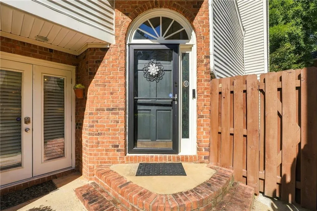 1831 Rockridge Place Ne, Atlanta, Georgia 30324, 2 Bedrooms Bedrooms, 0 ,2 BathroomsBathrooms,Residential,For Sale,1831 Rockridge Place Ne,7845892