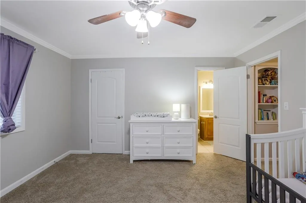 6900 Roswell Road Unit L10, Atlanta, Georgia 30328, 2 Bedrooms Bedrooms, ,2 BathroomsBathrooms,Residential,Sold,6900 Roswell Road Unit L10,6955803