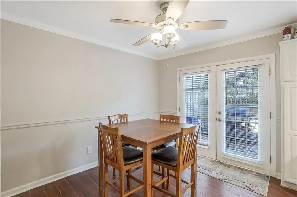 6900 Roswell Road Unit L10, Atlanta, Georgia 30328, 2 Bedrooms Bedrooms, ,2 BathroomsBathrooms,Residential,Sold,6900 Roswell Road Unit L10,6955803