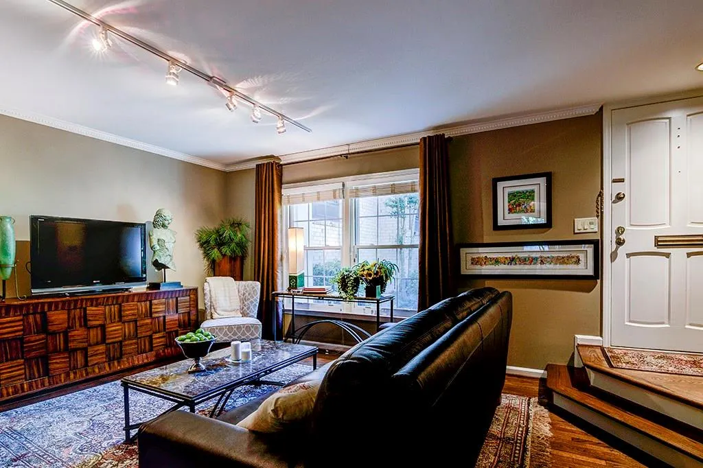 79 La Rue Place Unit -, Atlanta, Georgia 30327, 3 Bedrooms Bedrooms, ,3 BathroomsBathrooms,Residential,Sold,79 La Rue Place Unit -,5887279